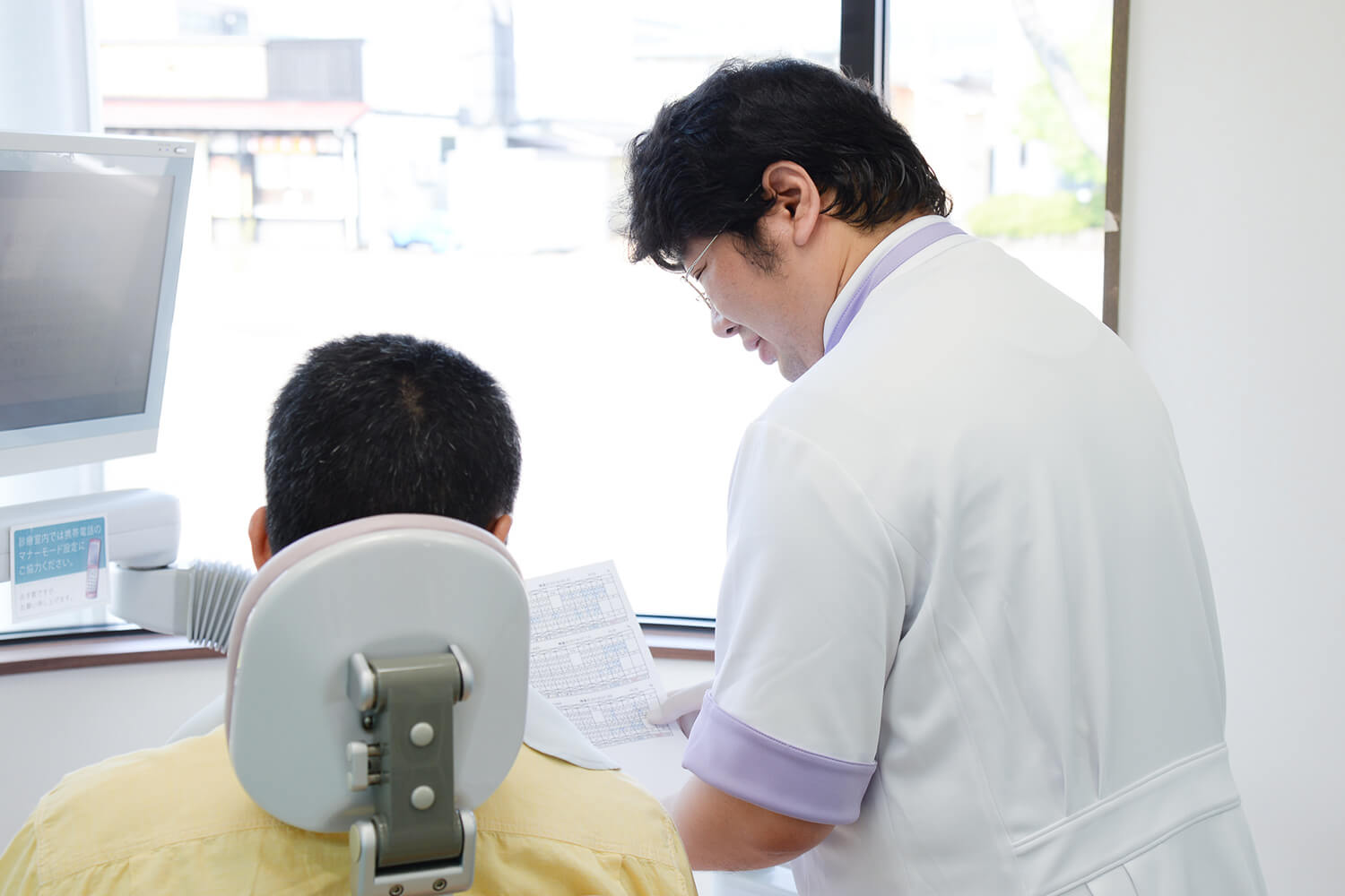 むし歯や歯周病の治療にはほとんどの場合保険が適用されます