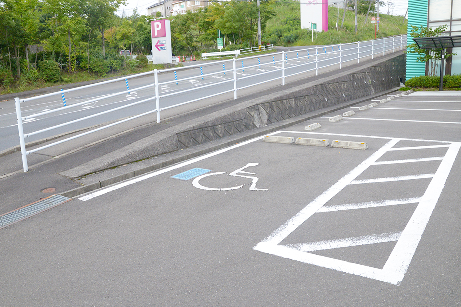 専用駐車場とバリアフリー