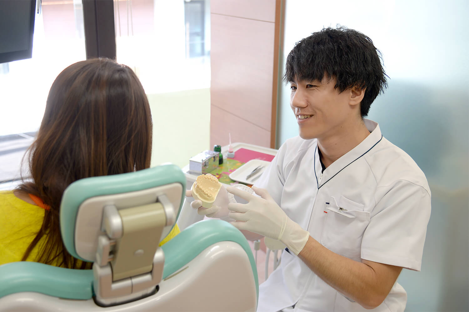 歯科医師が丁寧にカウンセリング歯科技工士と密に連携