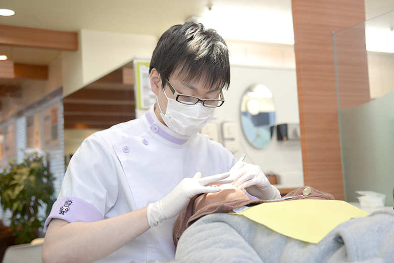 むし歯や歯周病の治療にはほとんどの場合保険が適用されます