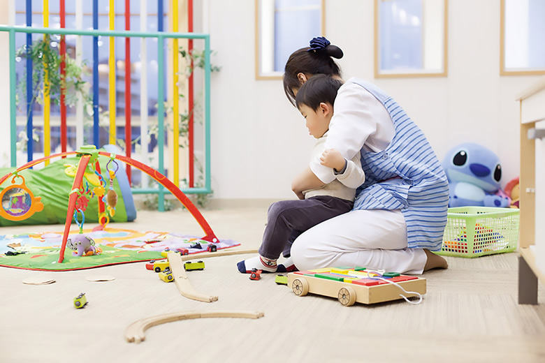 お子さまをお連れの患者さまへ